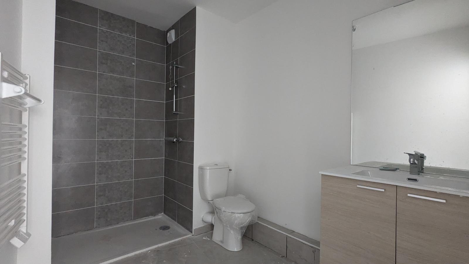 
																			2 pièces - 
																		8ème étage - 47m² - 1 012,83 € - Photo #5