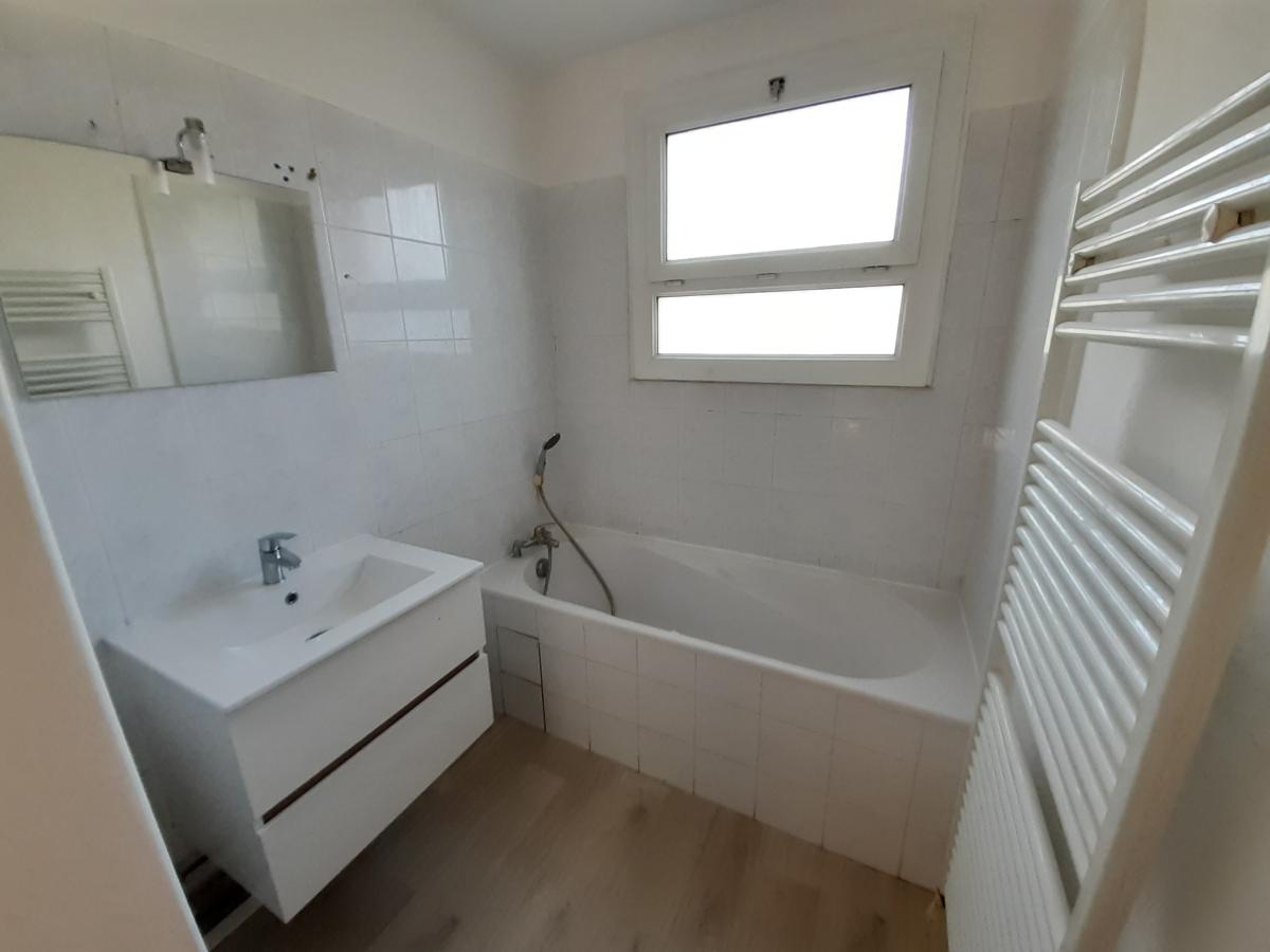 
																			4 pièces - 
																		2ème étage - 61m² - 702,37 € - Photo #2