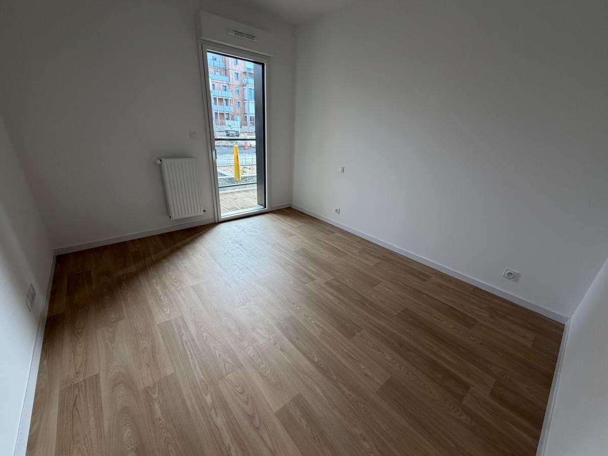 
																			3 pièces - 
																		RDC - 61m² - 916,43 € - Photo #6