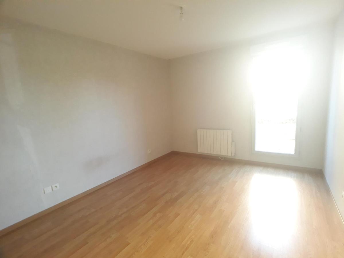 
																			2 pièces - 
																		1er étage - 45m² - 681,58 € - Photo #2