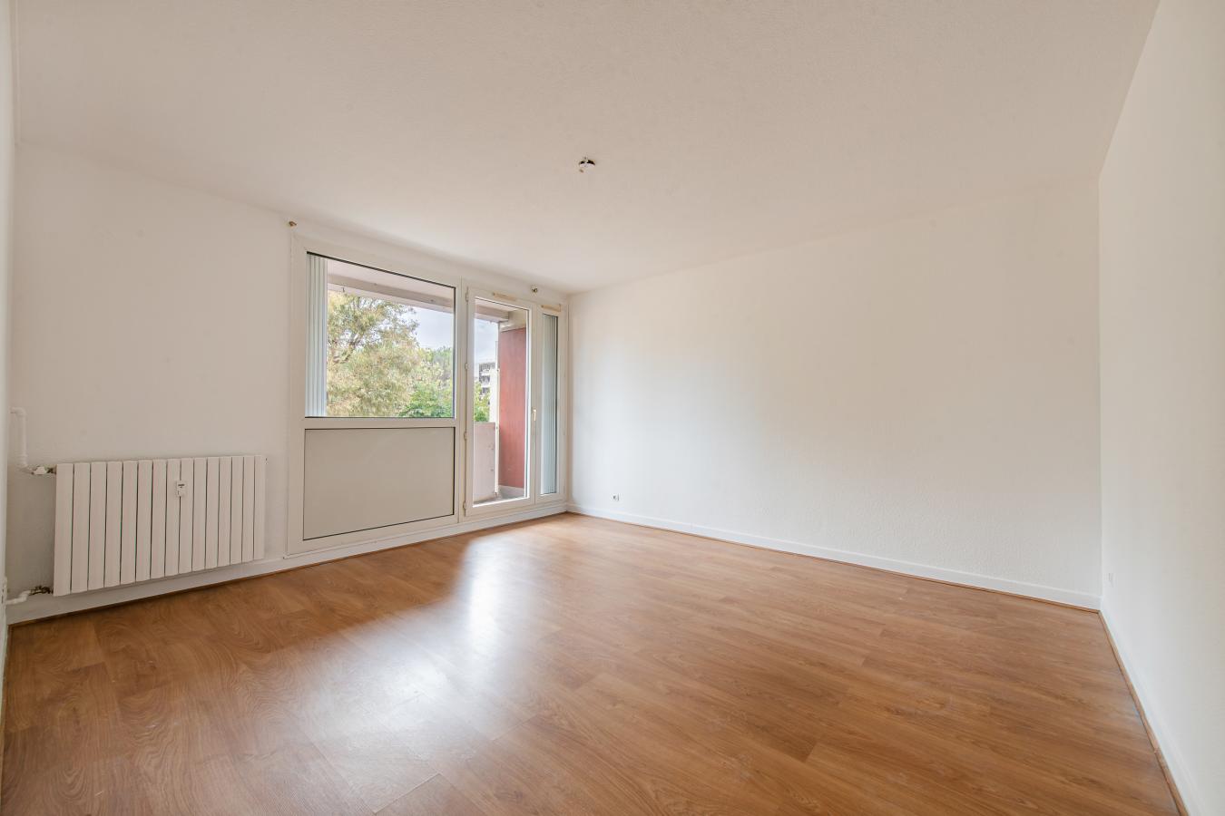 
																																							3 pièces - 
																																						1er étage - 58m² - 121 000 € - Photo #3
