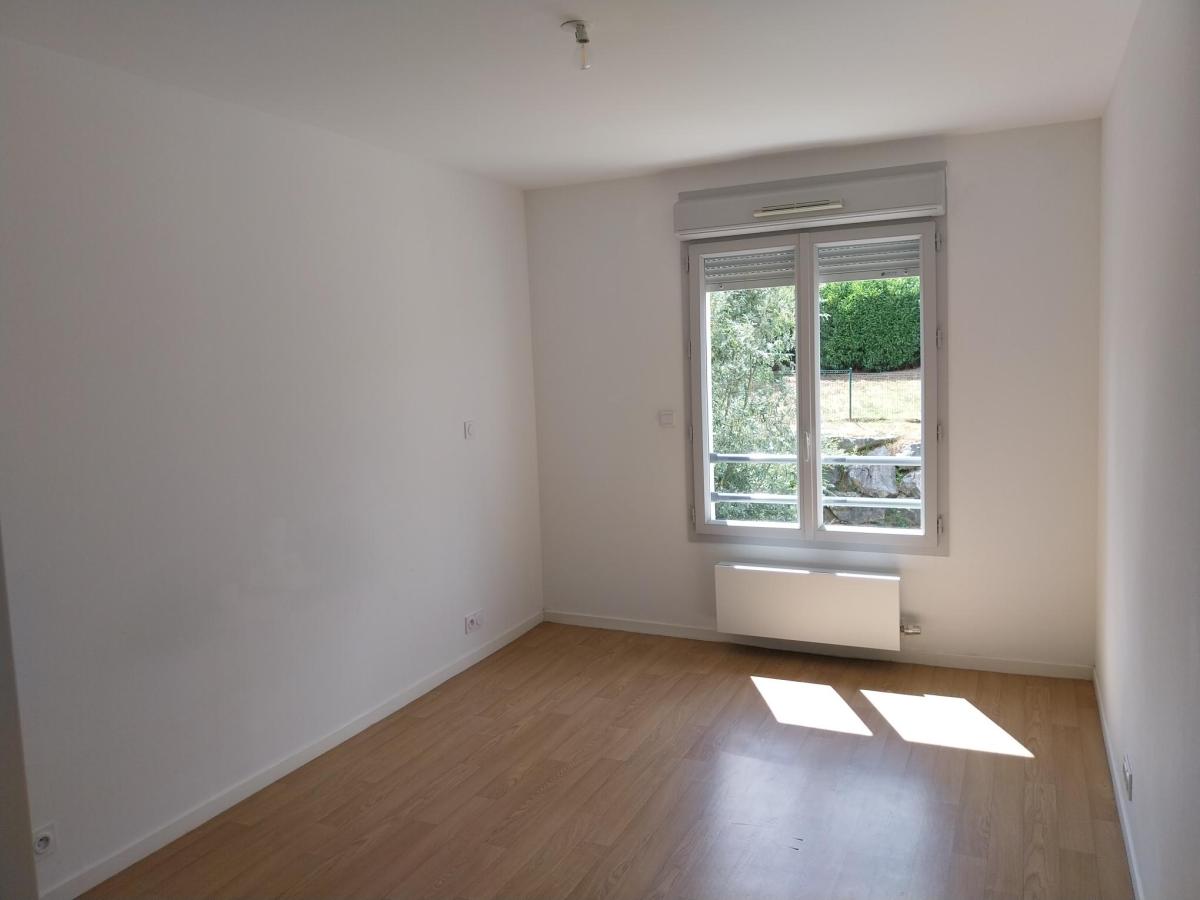 
																																							3 pièces - 
																																						RDC - 76m² - 813,08 € - Photo #2