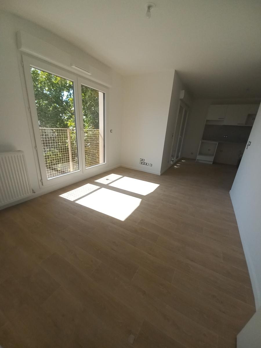 2 pièces - 4ème étage - 44m² - 763,64 € - Photo #1