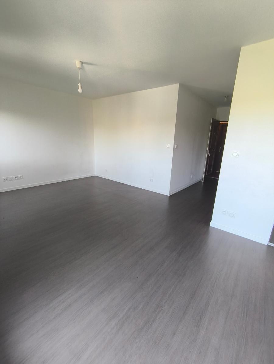 
																																							1 pièce - 
																																						2ème étage - 32m² - 122 000 € - Photo #5