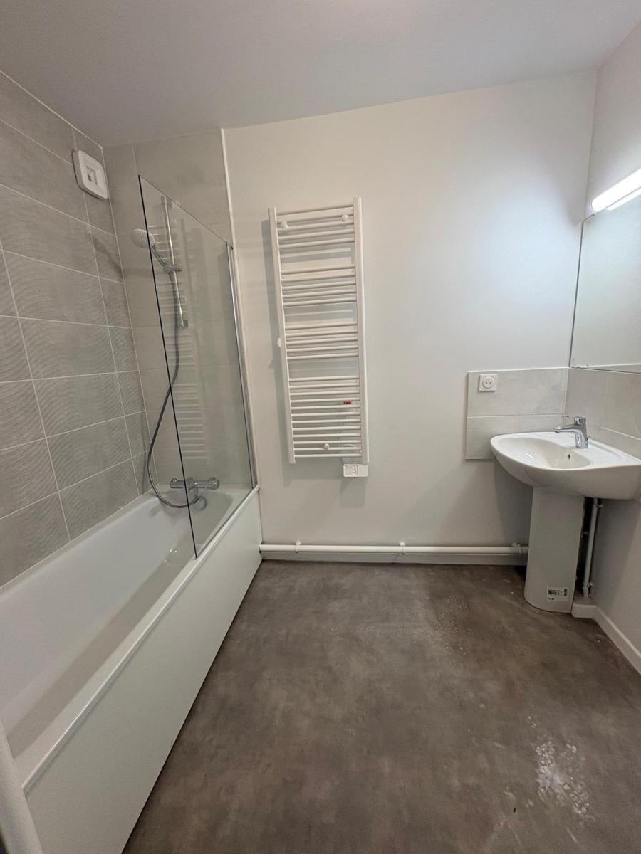 
																																							3 pièces - 
																																						2ème étage - 62m² - 907,43 € - Photo #6