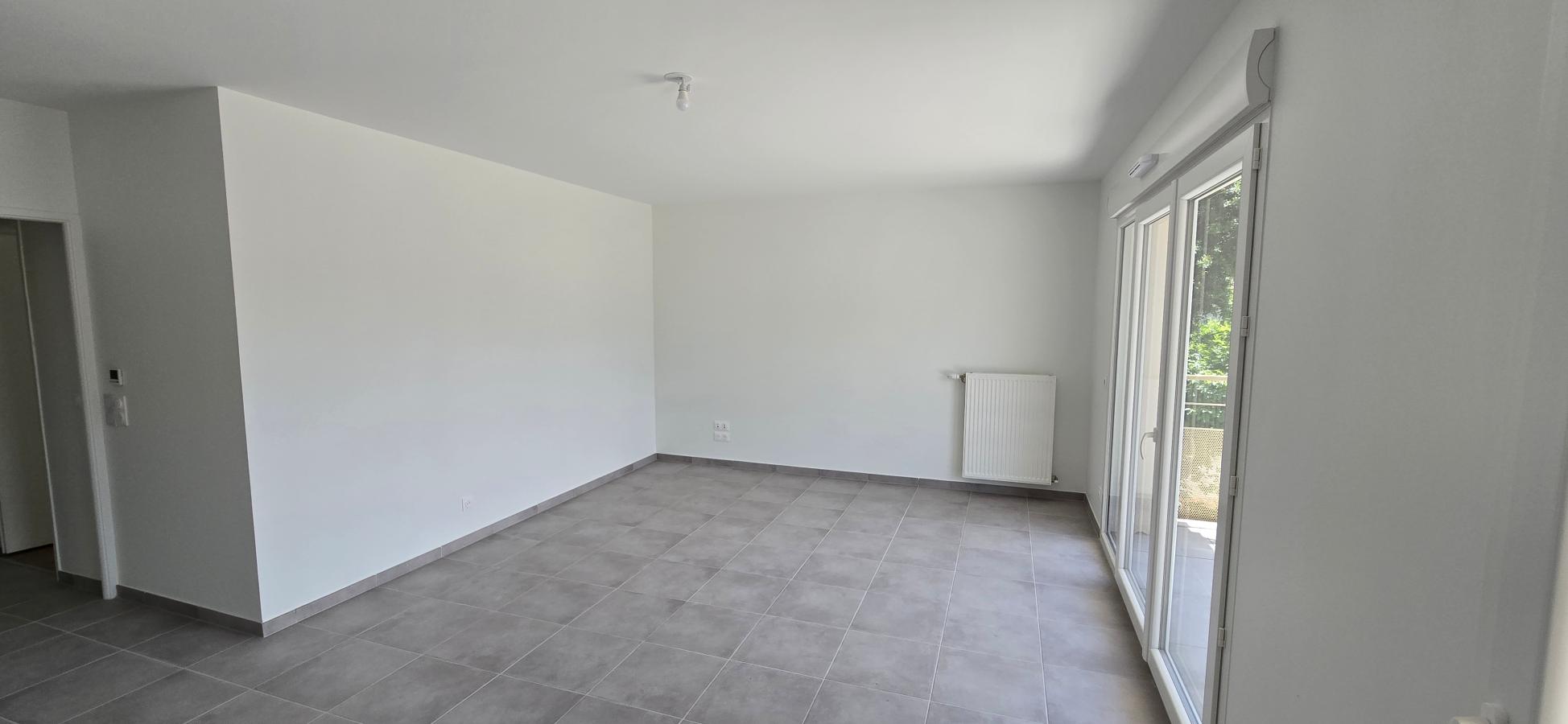 
																																							3 pièces - 
																																						RDC - 64m² - 894,46 € - Photo #3