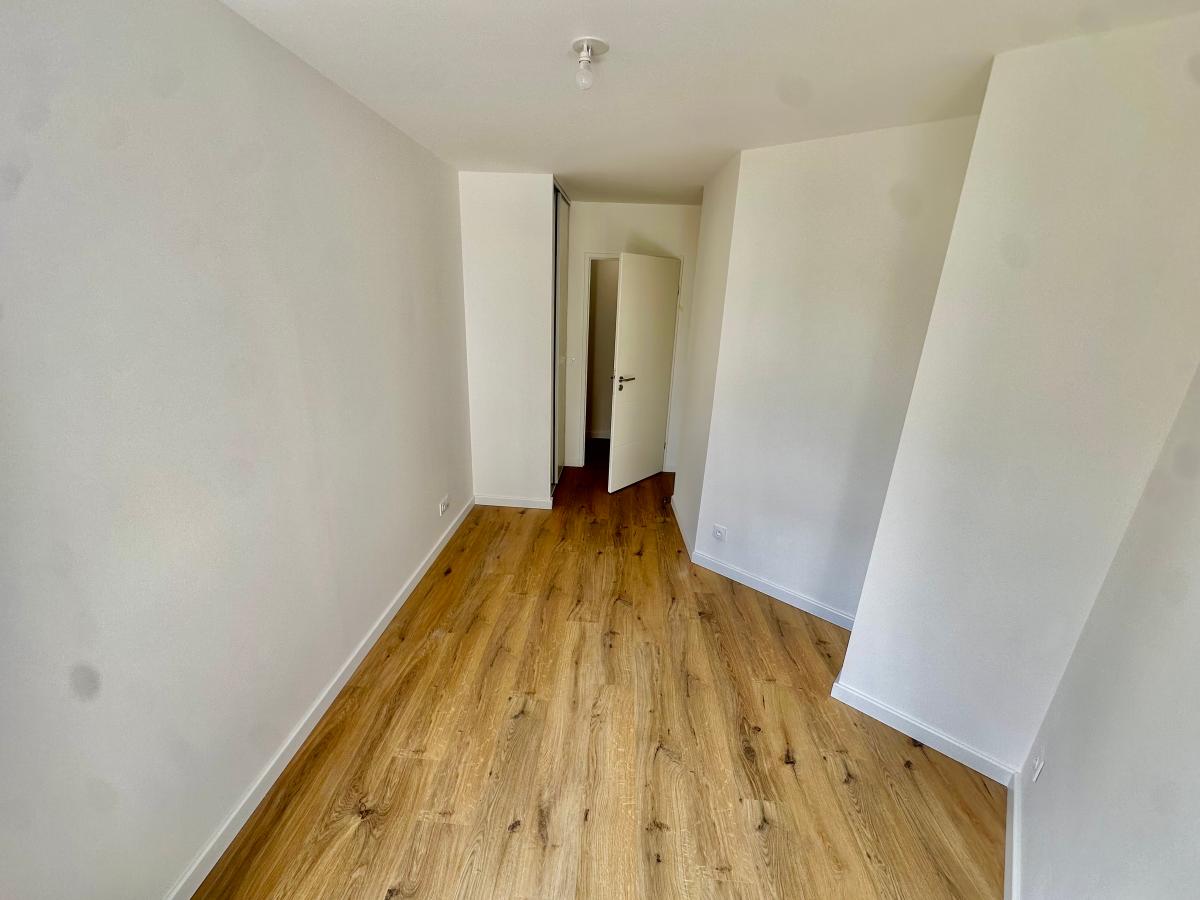 
																			4 pièces - 
																		3ème étage - 79m² - 1 550,40 € - Photo #6