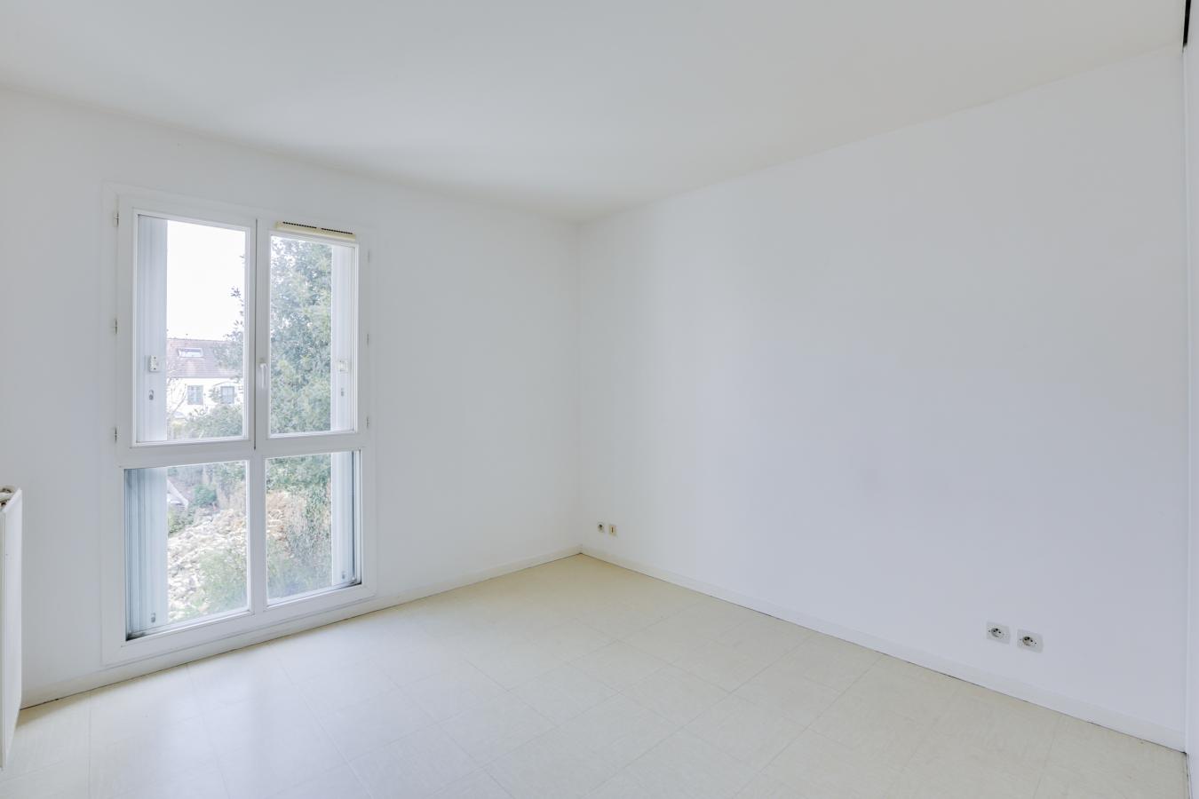 
																																							4 pièces - 
																																						2ème étage - 79m² - 1 010,00 € - Photo #3