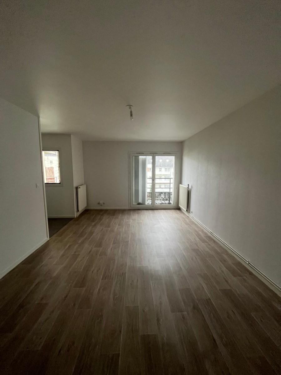 
																																							3 pièces - 
																																						3ème étage - 66m² - 146 000 € - Photo #3