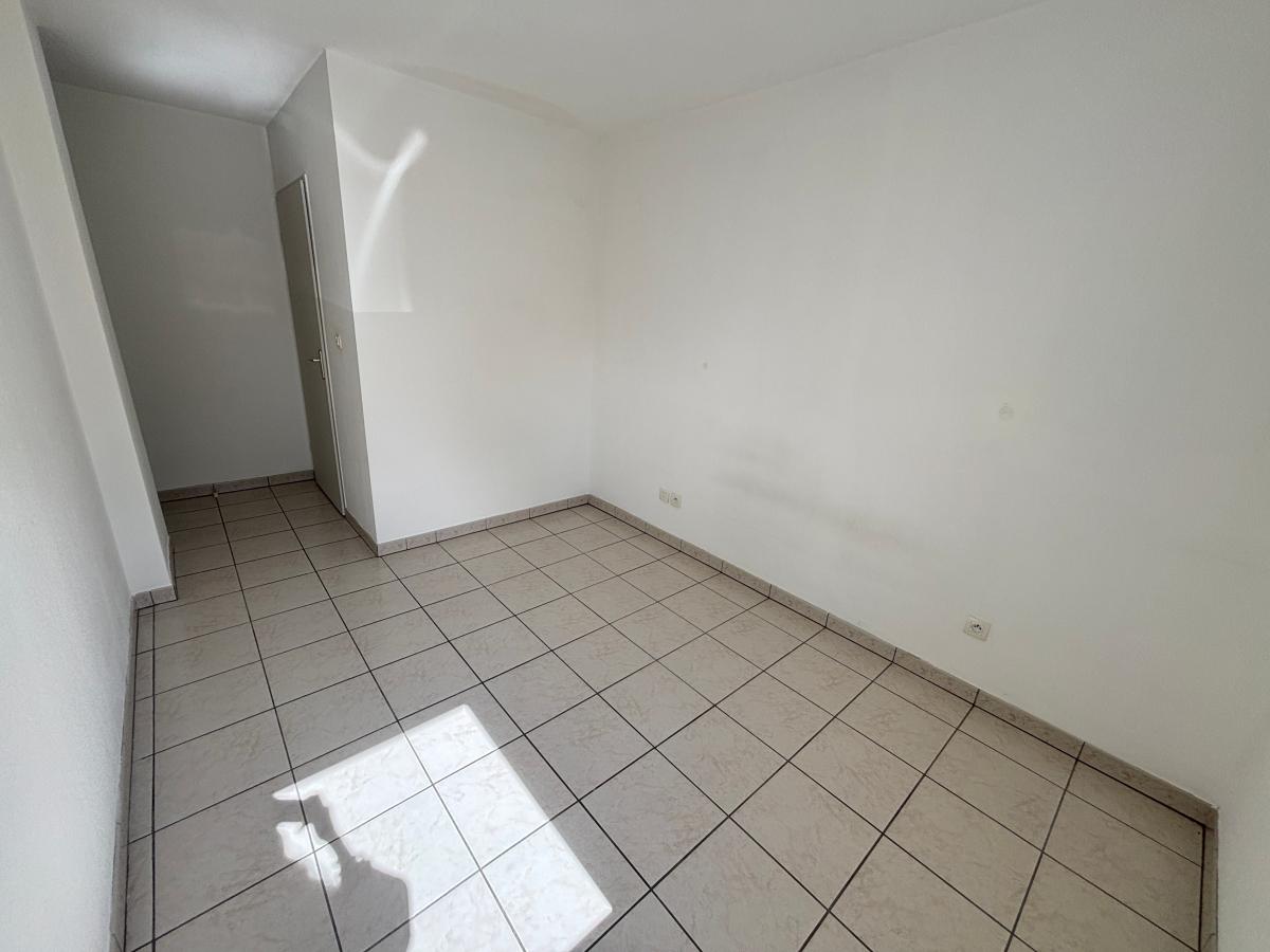 
																																							4 pièces - 
																																						RDC - 82m² - 854,28 € - Photo #7