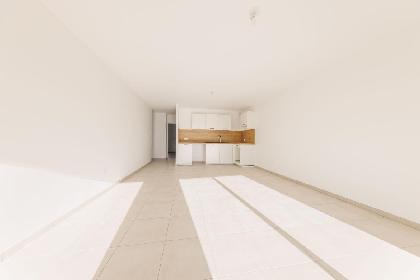 
																																							4 pièces - 
																																						4ème étage - 86m² - 990,00 € - Photo #1