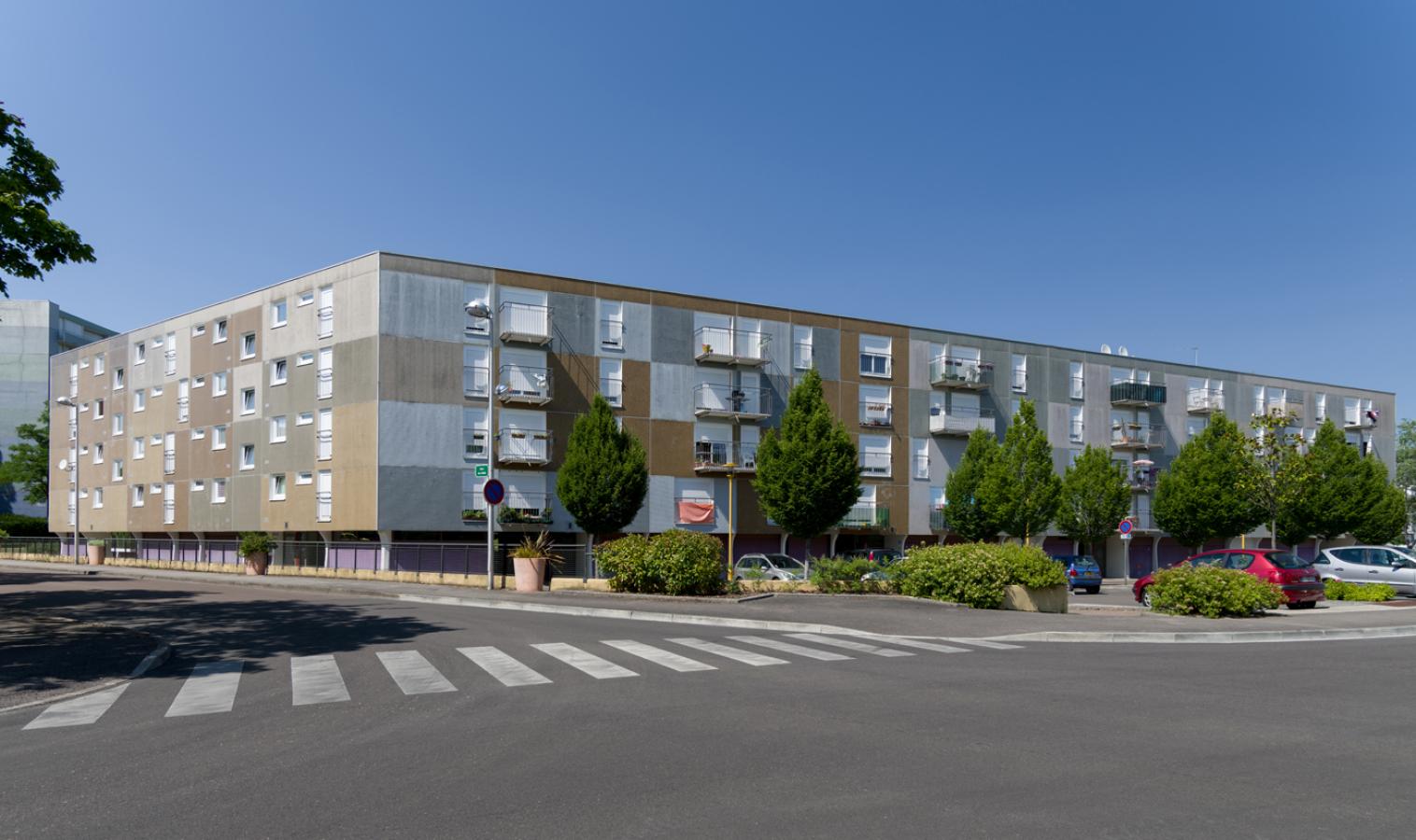 
																			4 pièces - 
																		3ème étage - 75m² - 733,66 € - Photo #0