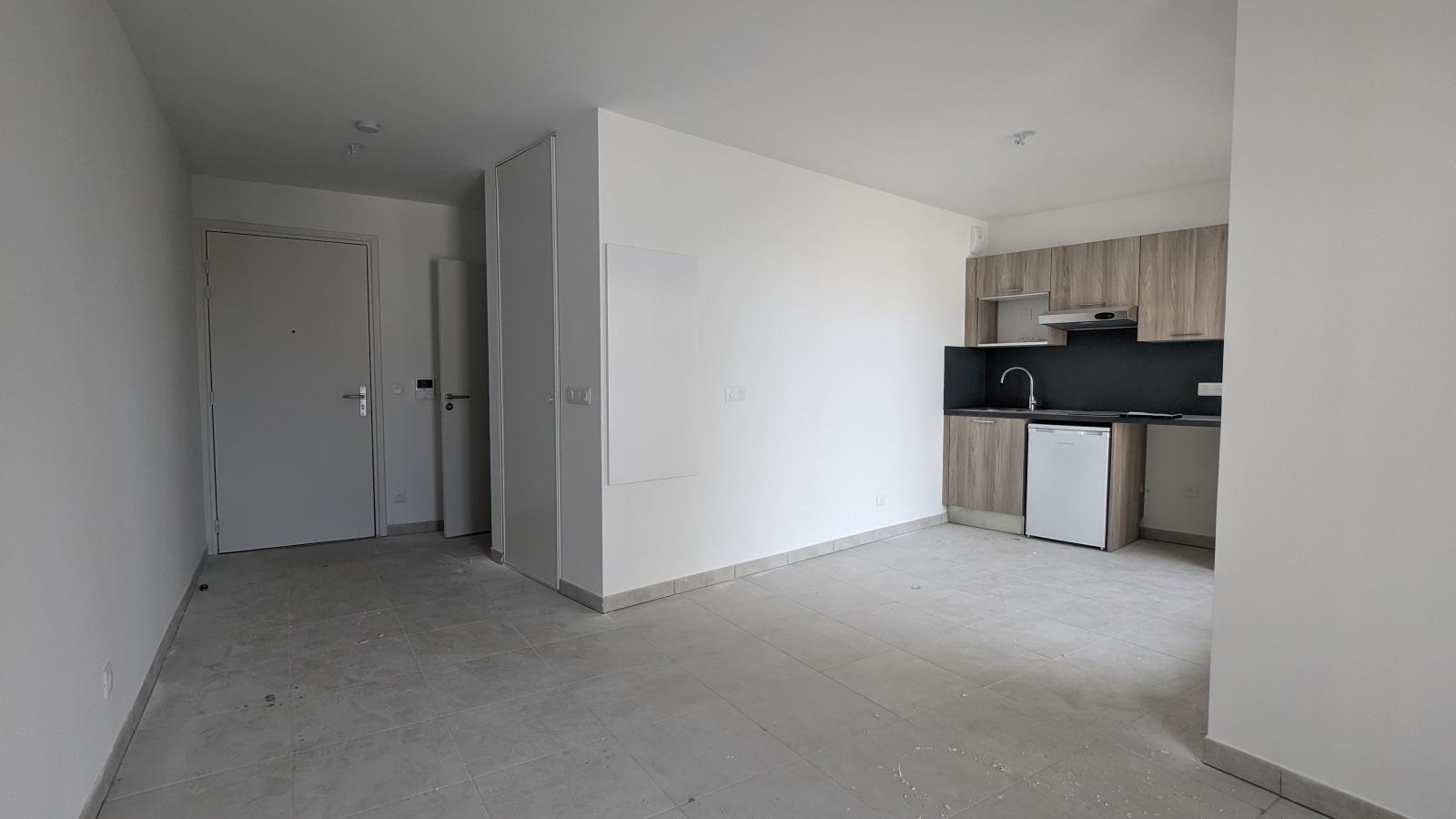 
																			2 pièces - 
																		8ème étage - 47m² - 1 012,83 € - Photo #4