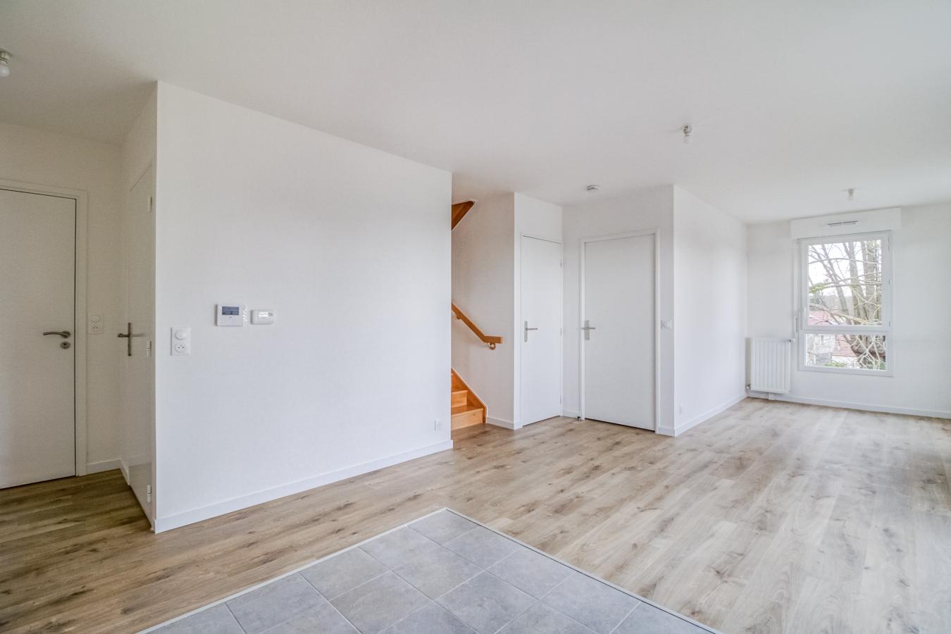 
																																							3 pièces - 
																																						3ème étage - 78m² - 954,56 € - Photo #2
