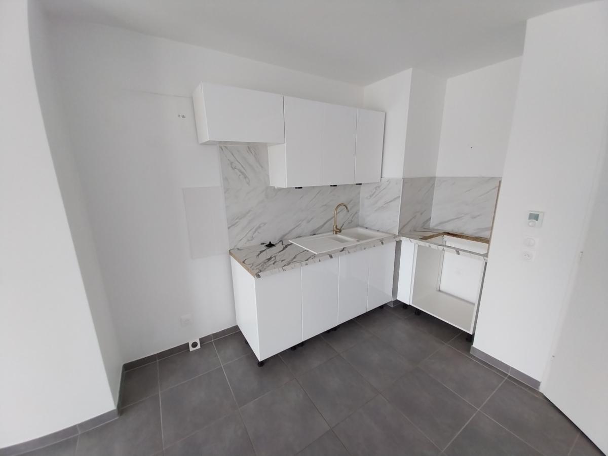 
																																							2 pièces - 
																																						2ème étage - 47m² - 663,30 € - Photo #3