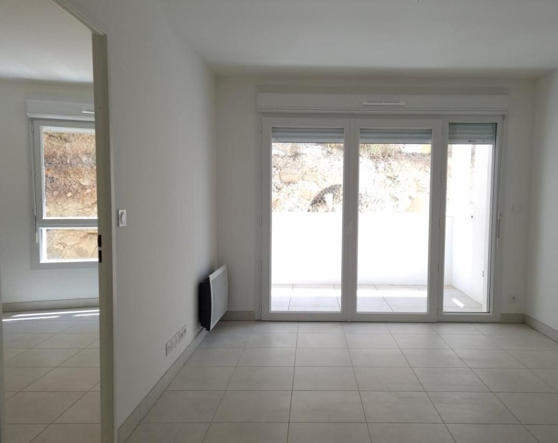 
																																							2 pièces - 
																																						RDC - 43m² - 536,66 € - Photo #1