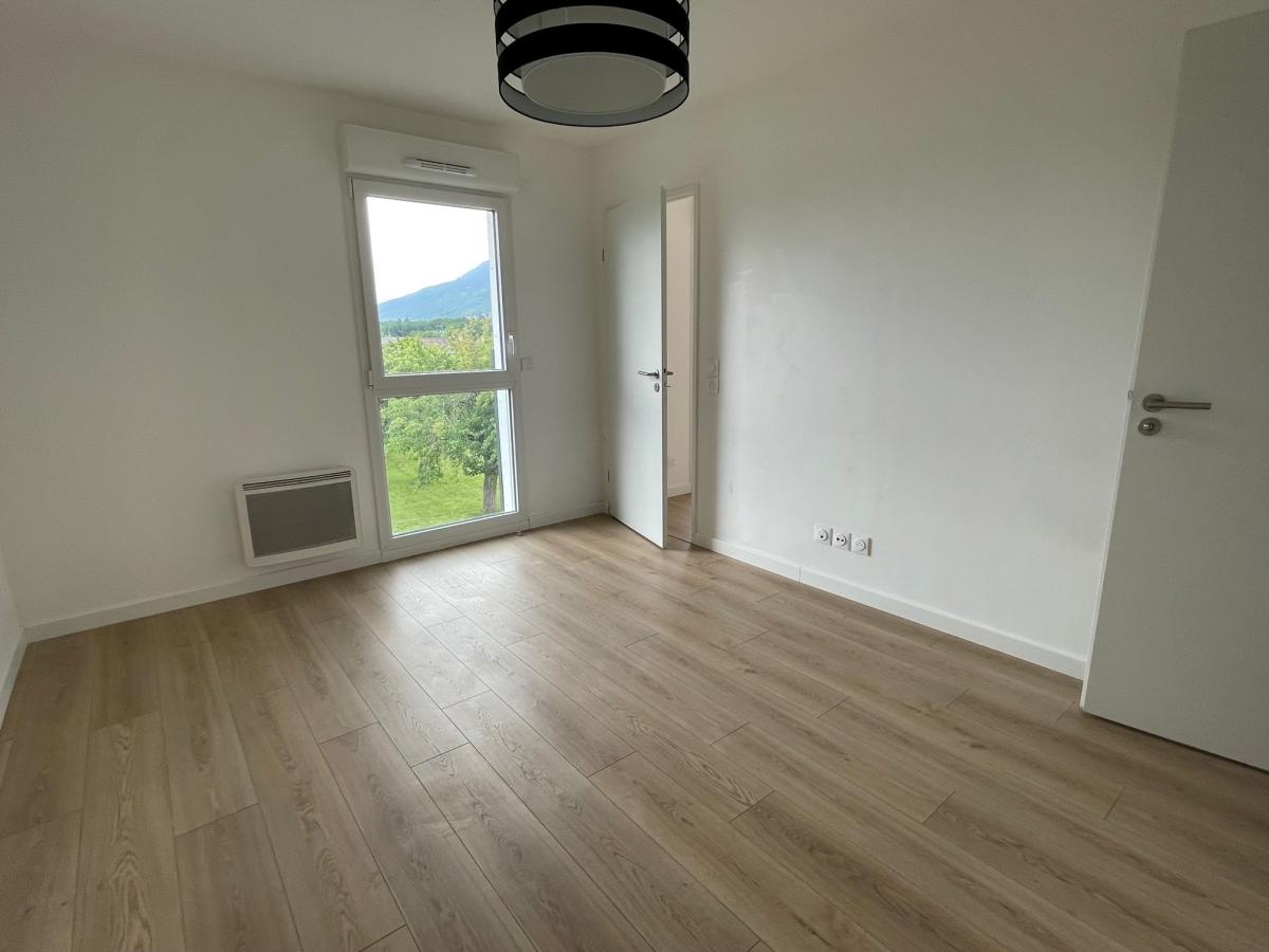 
																																							2 pièces - 
																																						2ème étage - 38m² - 805,66 € - Photo #4