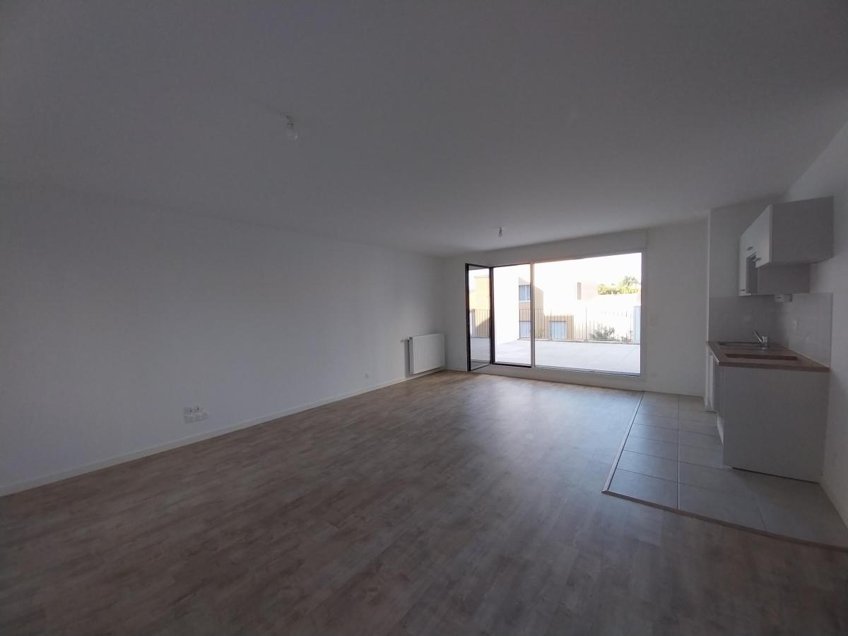 
																																							4 pièces - 
																																						1er étage - 85m² - 1 239,98 € - Photo #4
