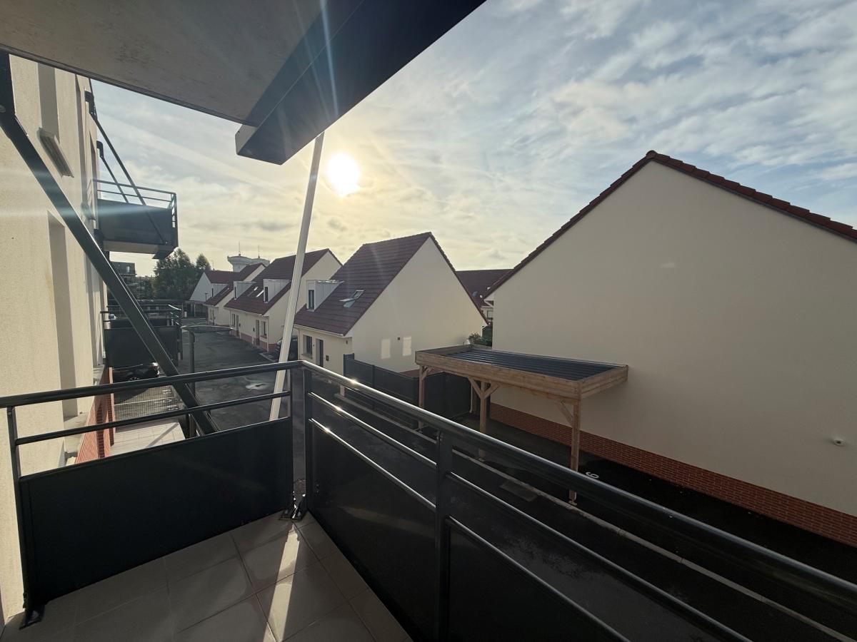 
																																							4 pièces - 
																																						1er étage - 77m² - 755,14 € - Photo #7