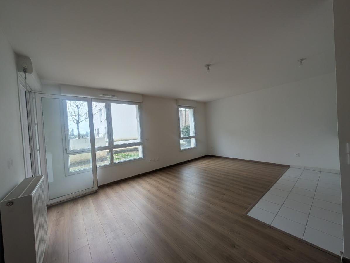 3 pièces - 2ème étage - 62m² - 1 008,32 € - Photo #0