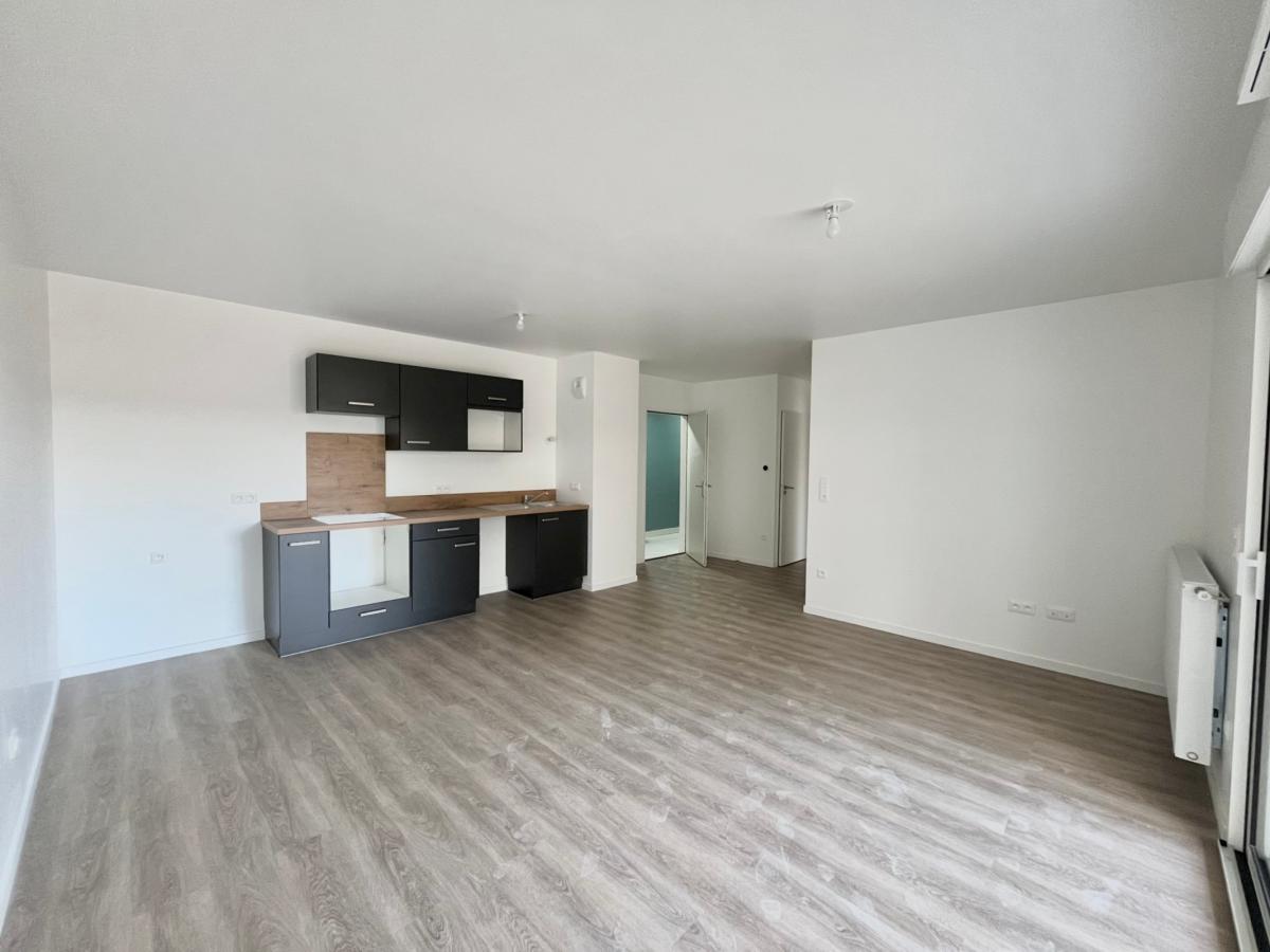 3 pièces - 2ème étage - 63m² - 790,68 € - Photo #0