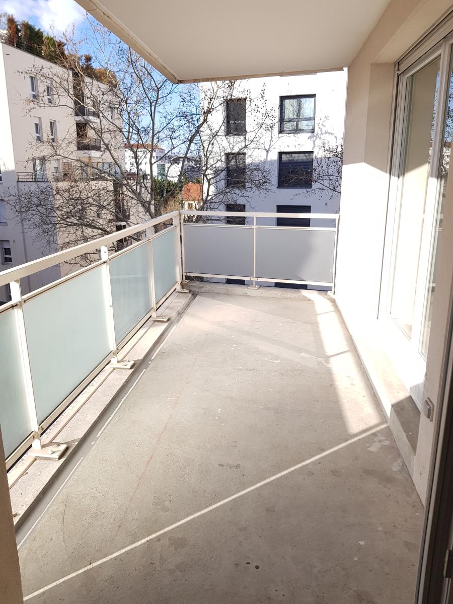 
																																							3 pièces - 
																																						1er étage - 65m² - 911,97 € - Photo #3