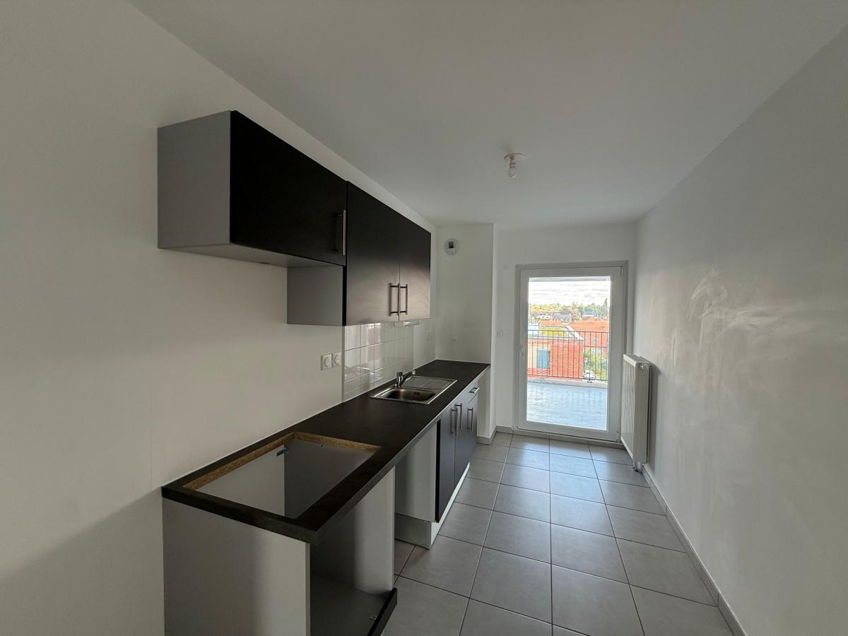 
																																							4 pièces - 
																																						4ème étage - 89m² - 1 056,92 € - Photo #5