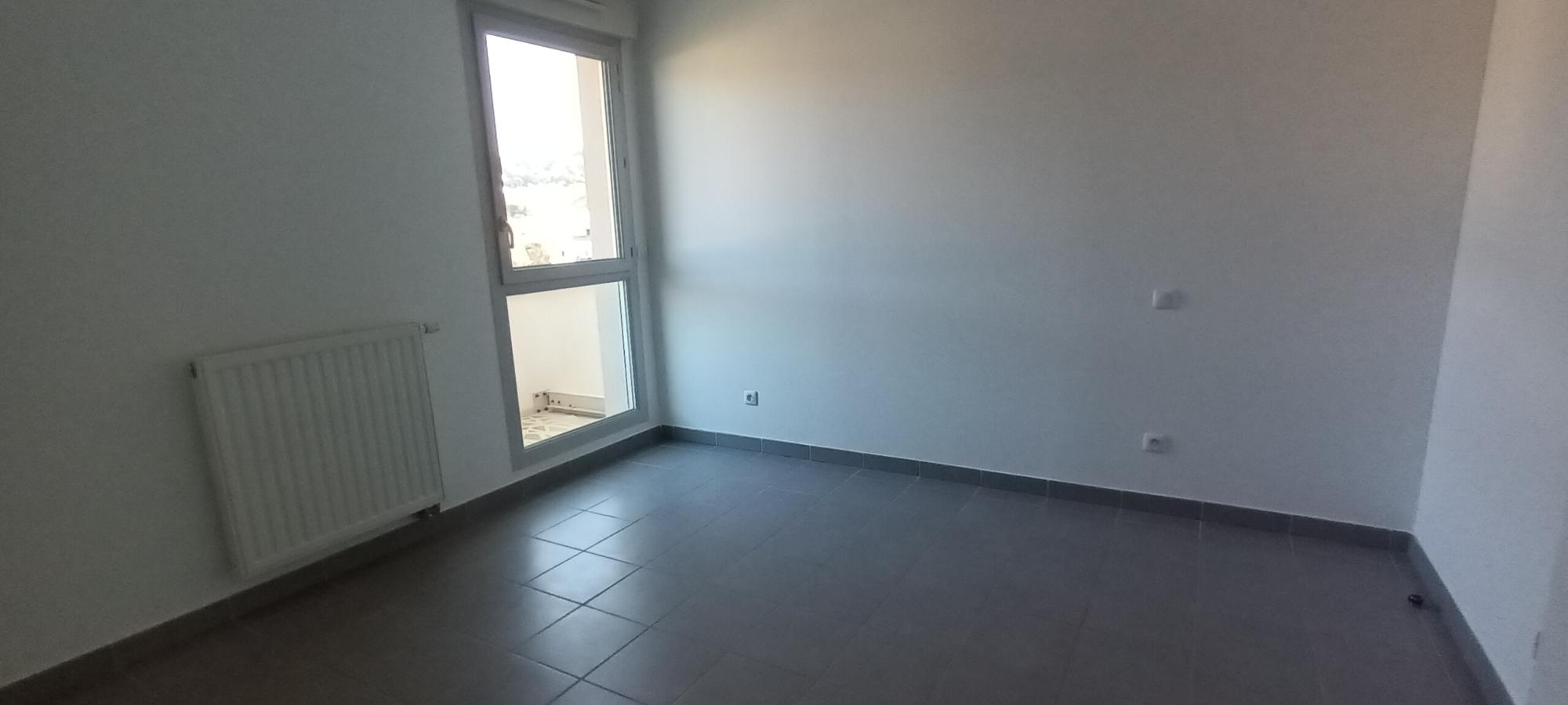 2 pièces - 4ème étage - 38m² - 743,77 € - Photo #3