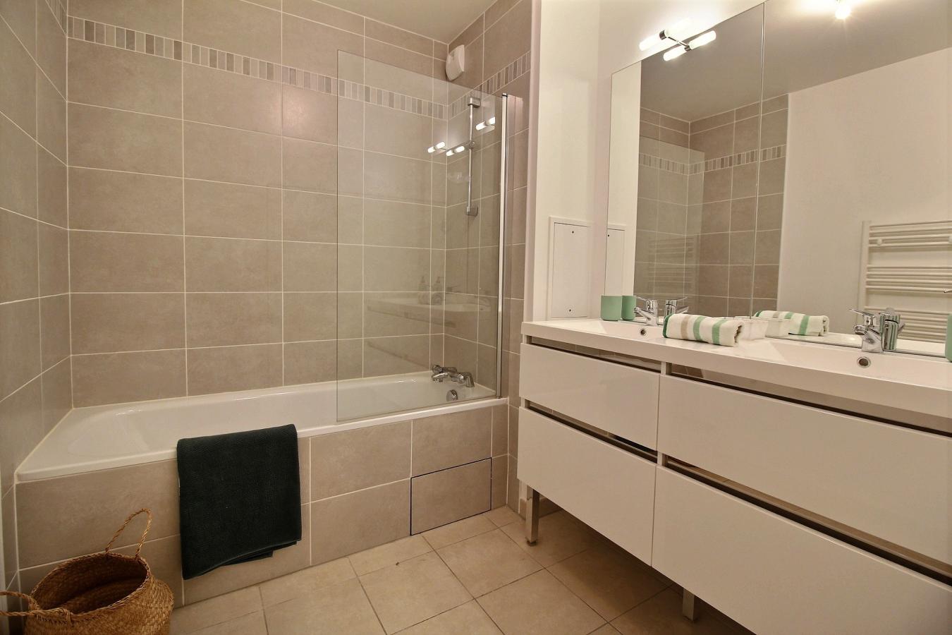 
																																							4 pièces - 
																																						3ème étage - 76m² - 1 107,26 € - Photo #3