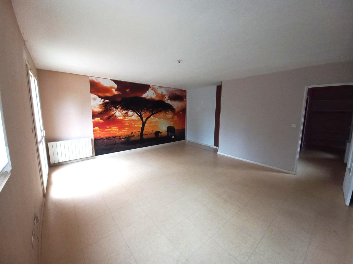 
																																							4 pièces - 
																																						RDC 110 000 € - Photo #4