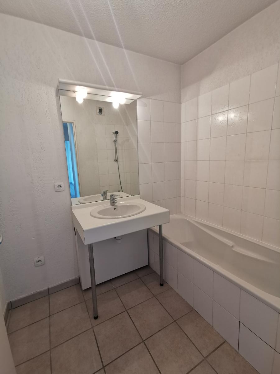 
																																							4 pièces - 
																																						3ème étage - 103m² - 945,04 € - Photo #6