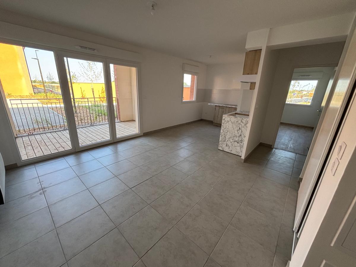 
																																							3 pièces - 
																																						RDC - 62m² - 686,61 € - Photo #4