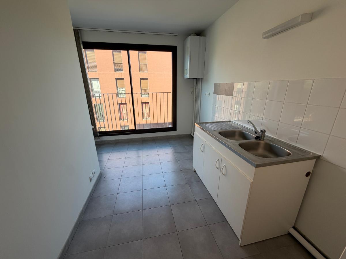 
																																							2 pièces - 
																																						2ème étage - 50m² - 610,16 € - Photo #3