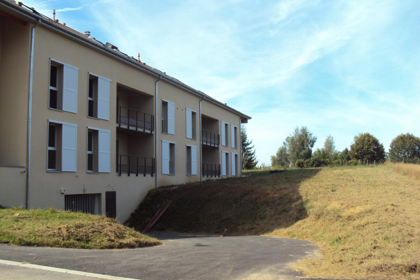 
																																							3 pièces - 
																																						1er étage - 67m² - 572,04 € - Photo #1