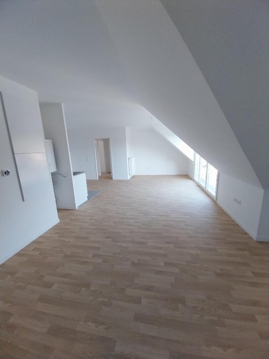 
																																							4 pièces - 
																																						3ème étage - 86m² - 1 042,14 € - Photo #3