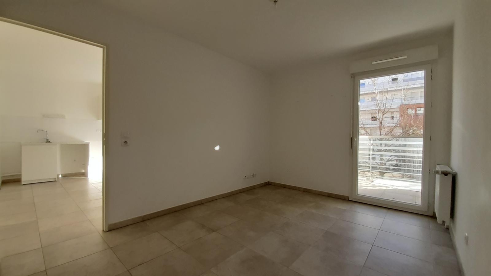 2 pièces - 3ème étage - 37m² - 660,50 € - Photo #3