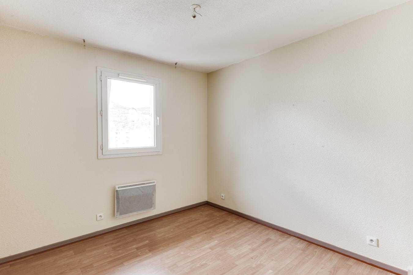 4 pièces - 4ème étage - 83m² - 135 000 € - Photo #5