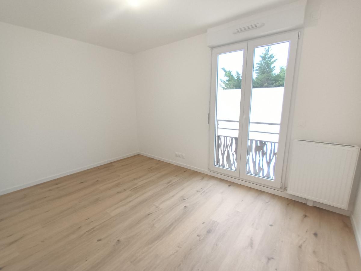 
																																							2 pièces - 
																																						1er étage - 46m² - 844,22 € - Photo #3