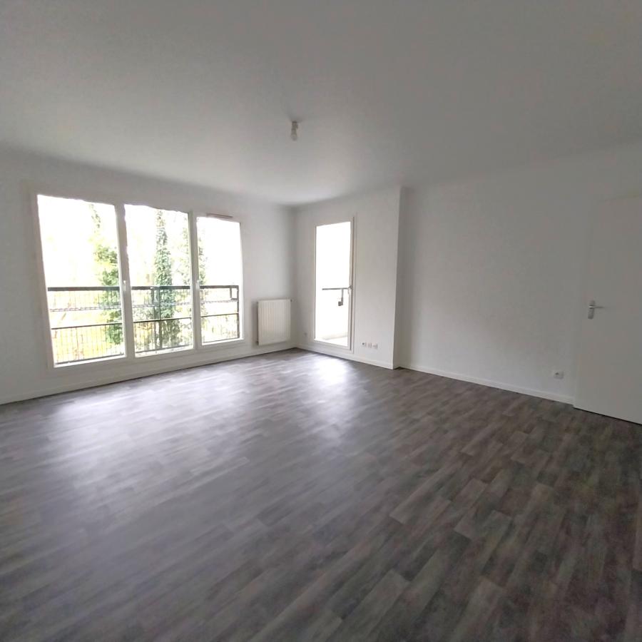 3 pièces - 2ème étage - 69m² - 161 000 € - Photo #1
