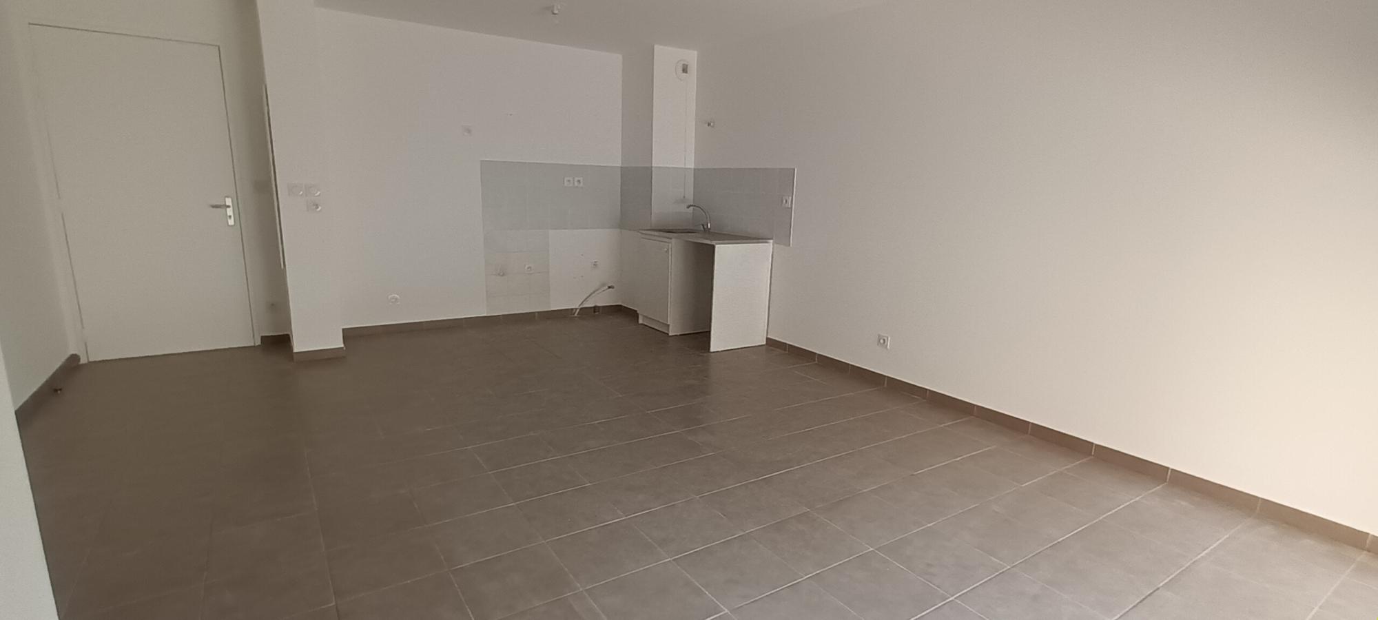 
																																							3 pièces - 
																																						1er étage - 65m² - 853,42 € - Photo #3