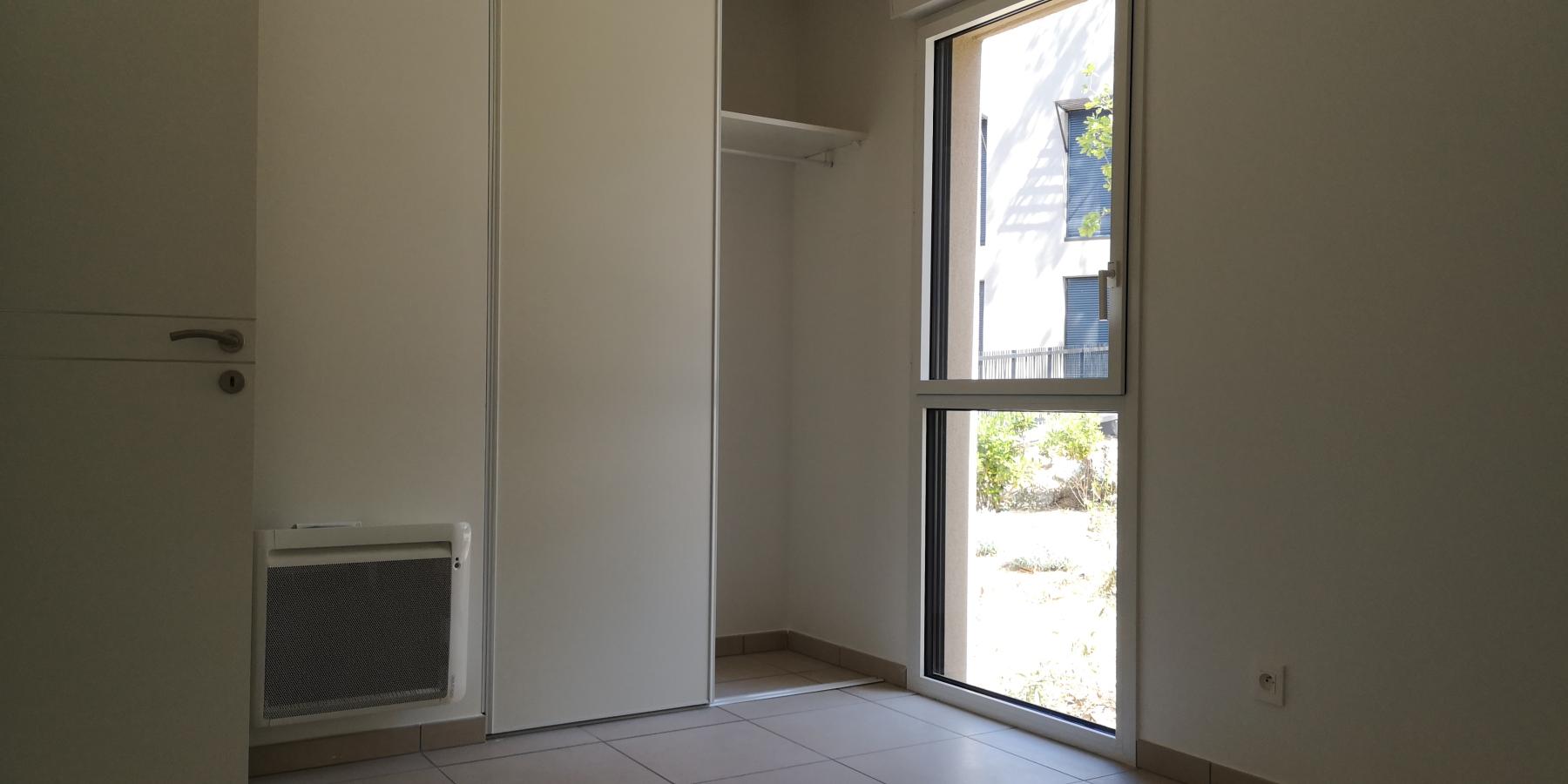 
																			4 pièces - 
																		RDC - 83m² - 1 880,48 € - Photo #7