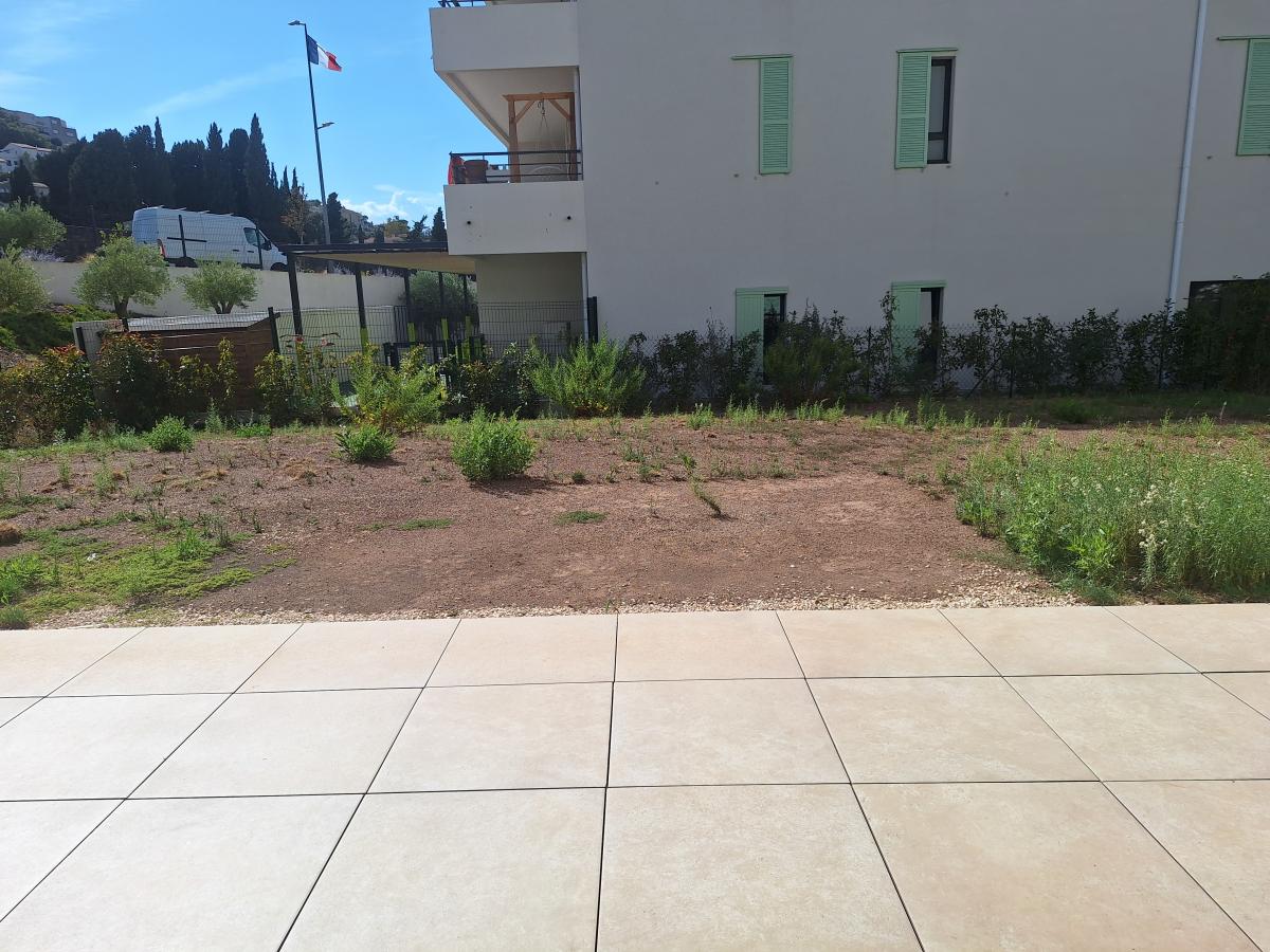 
																																							3 pièces - 
																																						RDC - 73m² - 1 039,72 € - Photo #2