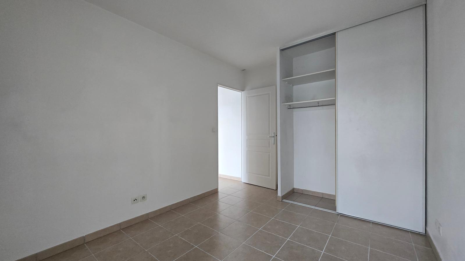 
																																							2 pièces - 
																																						4ème étage - 49m² - 796,62 € - Photo #6