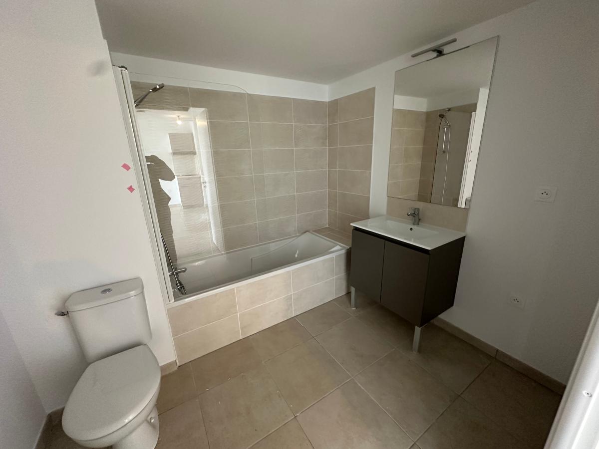 2 pièces - 6ème étage - 41m² - 713,69 € - Photo #3
