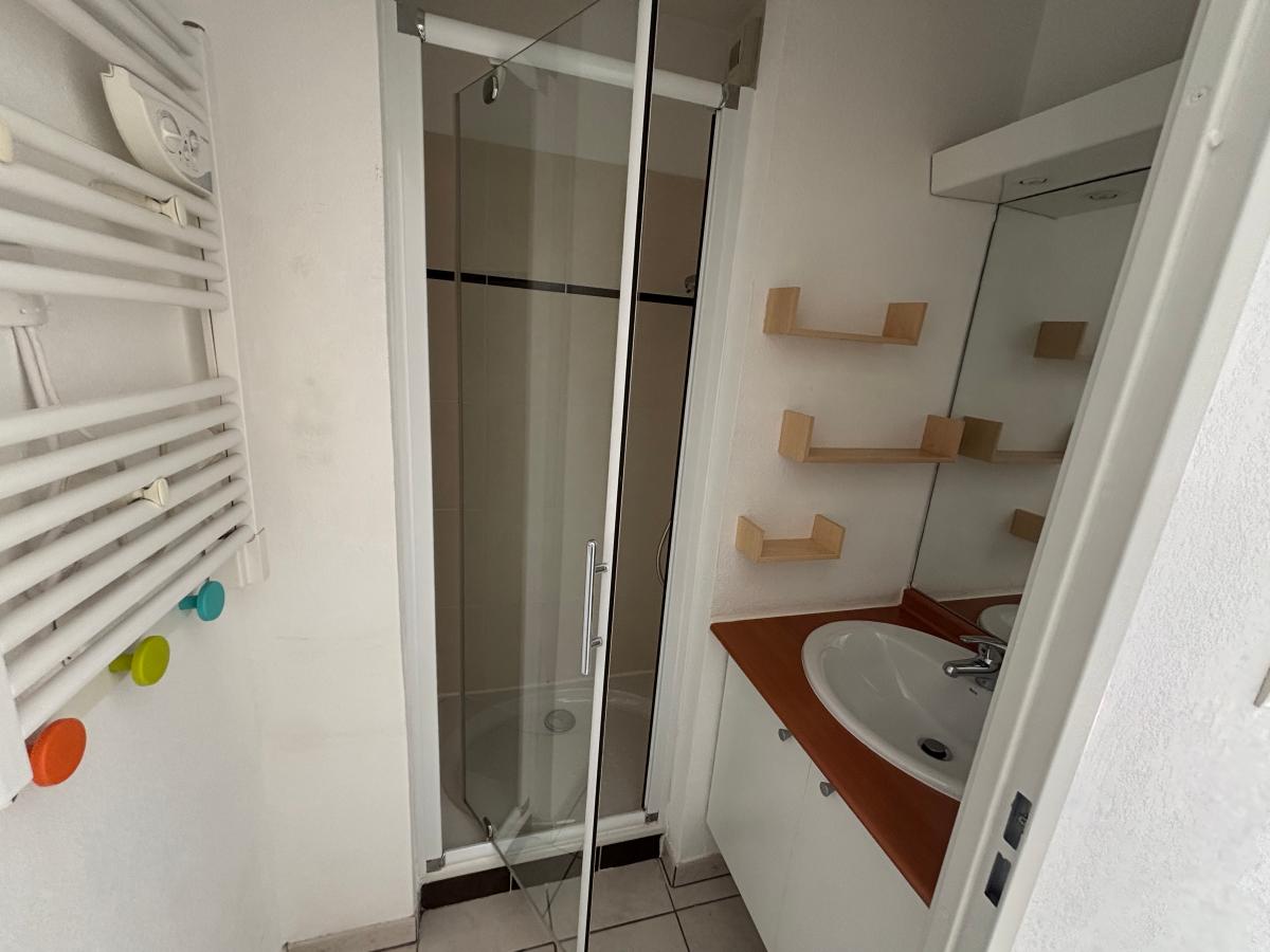 
																																							4 pièces - 
																																						RDC - 82m² - 854,28 € - Photo #6