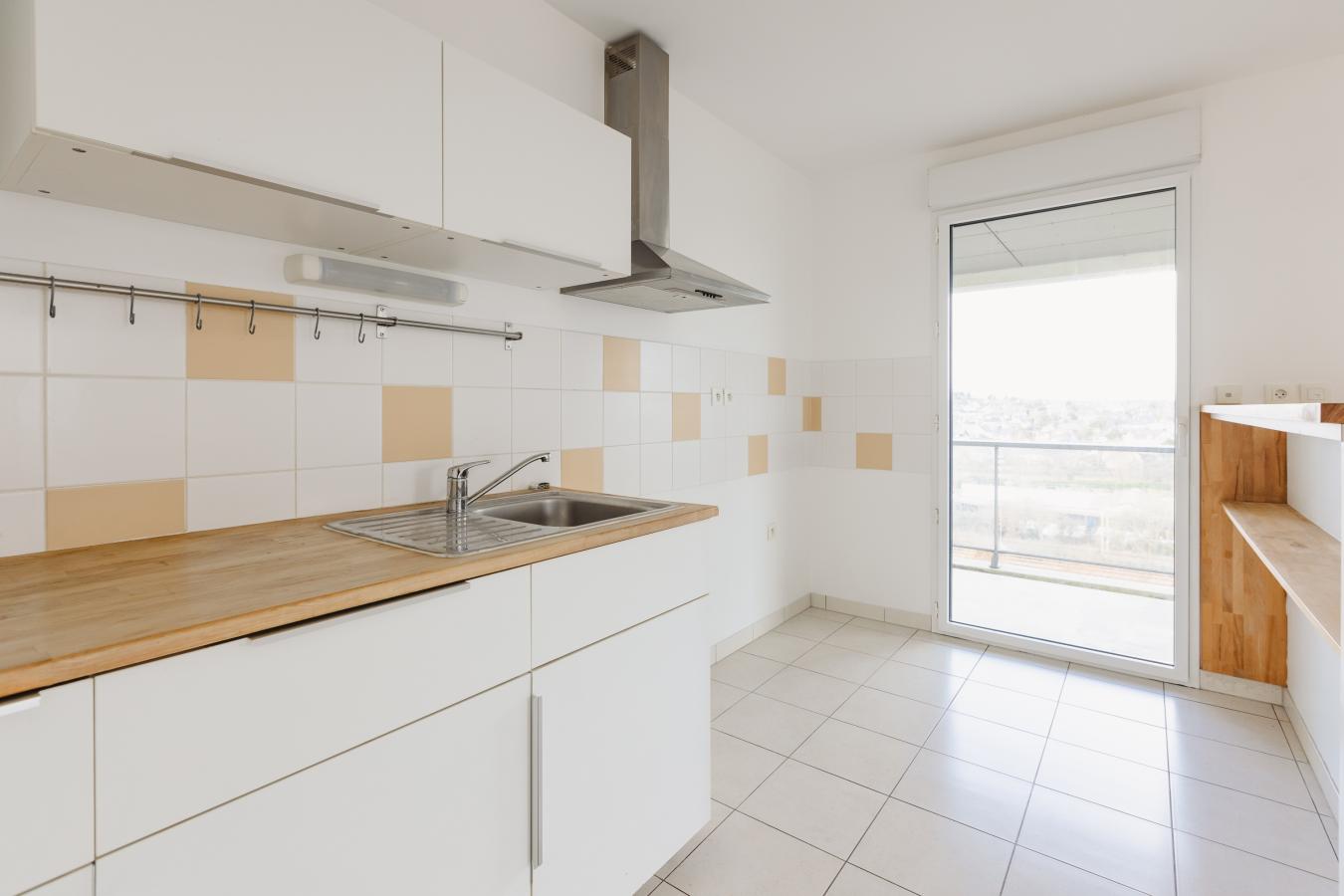 
																			3 pièces - 
																		RDC - 69m² - 229 000 € - Photo #1