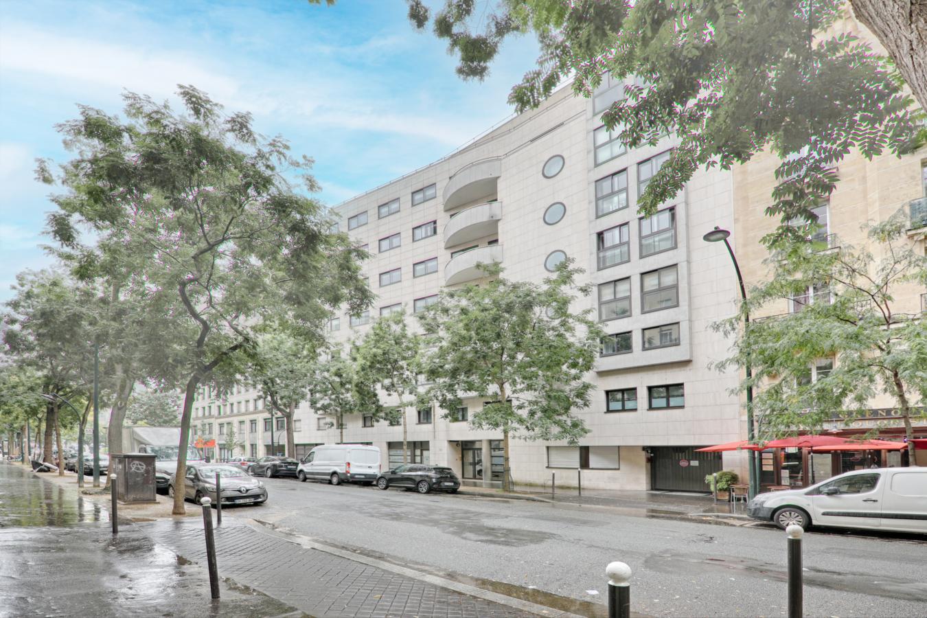 
																			4 pièces - 
																		4ème étage - 96m² - 3 167,76 € - Photo #0