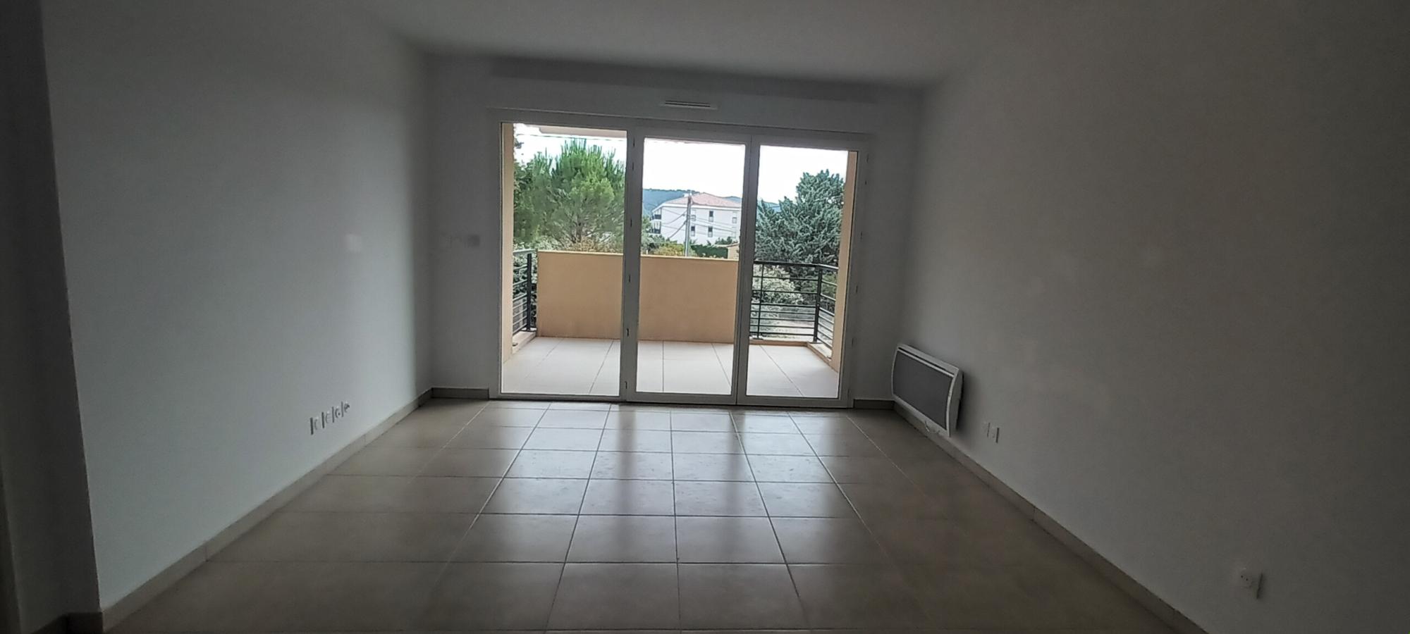 3 pièces - 1er étage - 62m² - 774,26 € - Photo #1