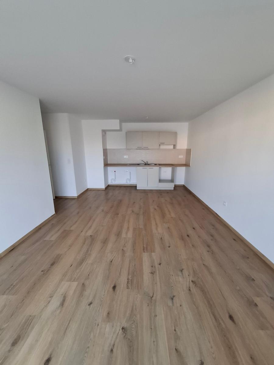 
																																							3 pièces - 
																																						3ème étage - 62m² - 903,85 € - Photo #2