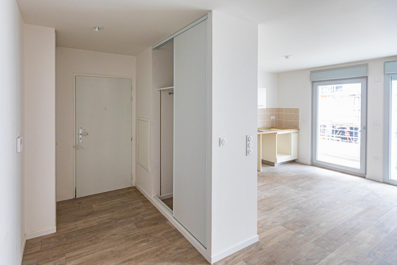 
																																							3 pièces - 
																																						3ème étage - 63m² - 861,18 € - Photo #6